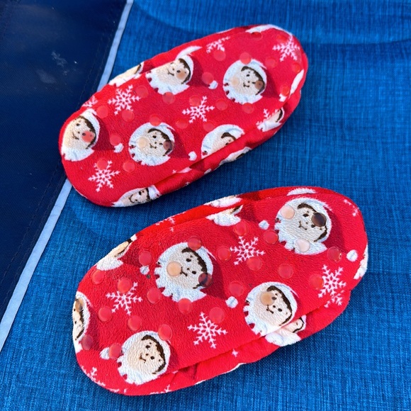 Toddler boy Elf On The Shelf slippers. Christmas slippers. Slightly used - Picture 2 of 3